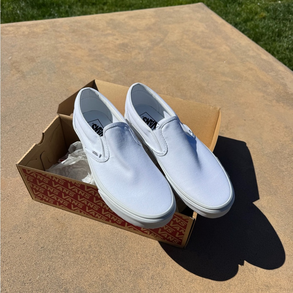 Vans White Classic Slip On Shoes (Box Included) Men’s 9.5 Women’s 11